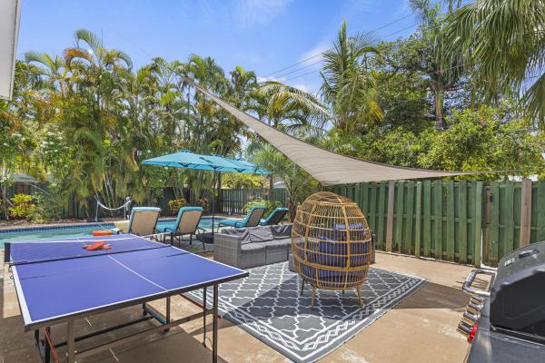 Hollywood Homesites High School, 1422 Coolidge St #NONE, Hollywood, Florida 33020, image 1