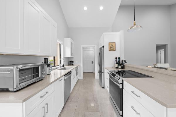 Saratoga Pointe, 2505 Iroquois Cir, West Palm Beach, Florida 33409, image 3