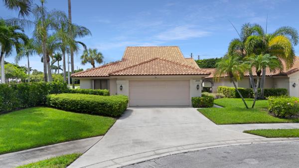 Saratoga Pointe, 2505 Iroquois Cir, West Palm Beach, Florida 33409, image 1