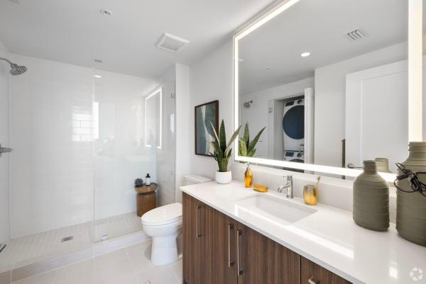 Magnus Brickell, 211 SW 10th St, Miami, Florida 33130, image 2