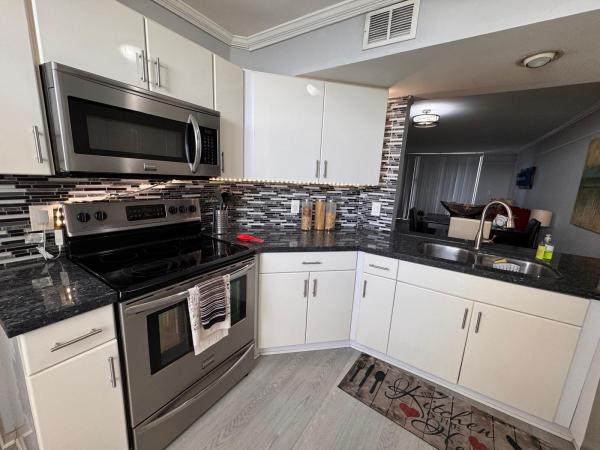 Lake Emerald, 115 Lake Emerald Dr #410, Oakland Park, Florida 33309, image 3