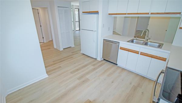 221 NE Plantation Rd #213, Fort Pierce, Florida 34996, image 2