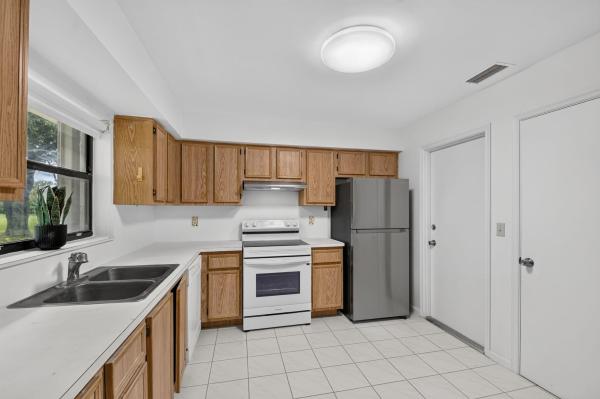 Bent Tree Villas East, 9965 Papaya Tree Trl #A, Boynton Beach, Florida 33436, image 2