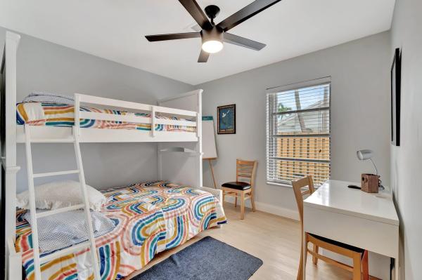 Ridgewood Estates, 577 SW 24th Ave, Boynton Beach, Florida 33435, image 2