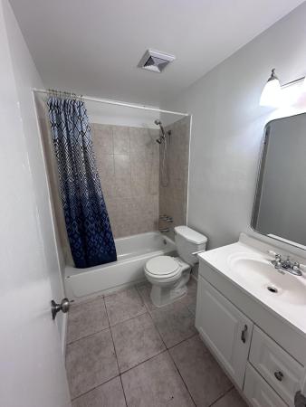 Croissant Park, 234 SW 19th St #1-2, Fort Lauderdale, Florida 33315, image 3