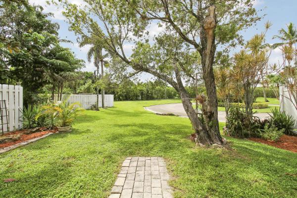 7333 Burgess Dr, Lake Worth, Florida 33467, image 1