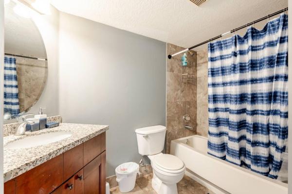 Emerald Isle At Laguna Lakes, 4041 San Marino Blvd #105, West Palm Beach, Florida 33409, image 2