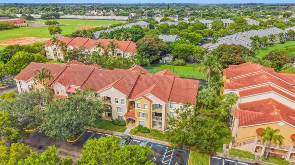 Emerald Isle At Laguna Lakes, 4041 San Marino Blvd #105, West Palm Beach, Florida 33409, image 1