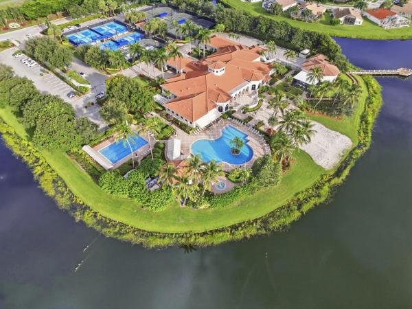 Valencia Lakes, 11649 Pamplona Blvd, Boynton Beach, Florida 33437, image 2