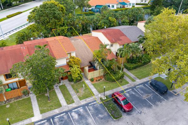 Del Rio Village Townhomes, 7739 Balboa St, Sunrise, Florida 33351, image 2