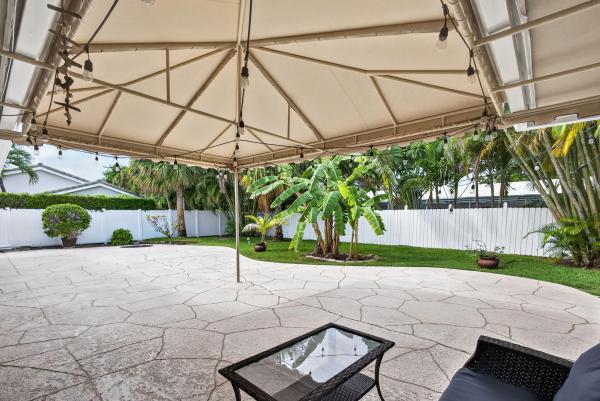 Palm Beach Isles, 1206 Dolphin Rd, Riviera Beach, Florida 33404, image 1