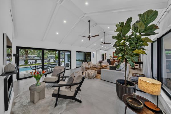 Edgewater Estates, 2118 NE 15th Ter, Wilton Manors, Florida 33305, image 2