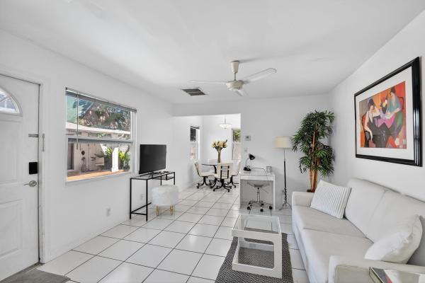 Southland Park, 328 Monroe Dr, West Palm Beach, Florida 33405, image 1