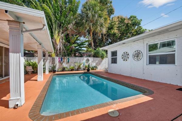 Southland Park, 328 Monroe Dr, West Palm Beach, Florida 33405, image 2