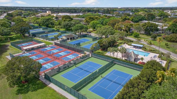 Victoria Village, 2802 Victoria Way #O3, Coconut Creek, Florida 33066, image 3