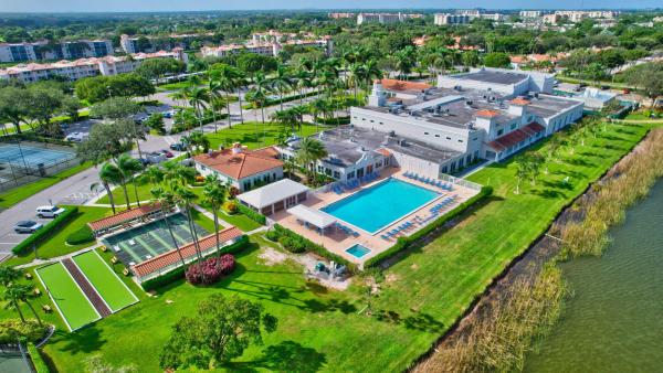 Huntington Pointe, 6427 Pointe Pleasant Cir, Delray Beach, Florida 33484, image 1