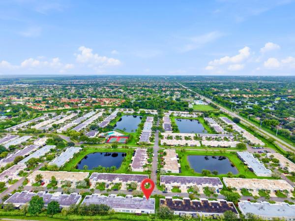 Town Villas At Moon Lake, 9160 Fairbanks Ln #8, Boca Raton, Florida 33496, image 1