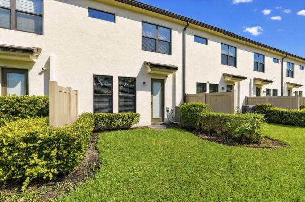 4416 Appleton Cir E, Oakland Park, Florida 33309, image 1
