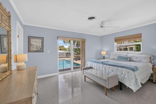 Yacht Harbor Manor, 1180 Singer Dr, Riviera Beach, Florida 33404, image 1