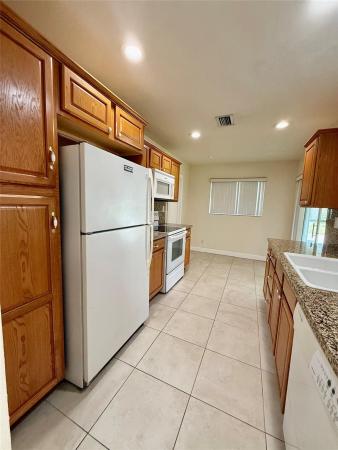 Mainlands Of Tamarac Lakes, 4605 NW 49th St, Tamarac, Florida 33319, image 1