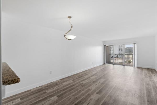 Villa Royal, 6855 Abbott Ave #504, Miami Beach, Florida 33141, image 2