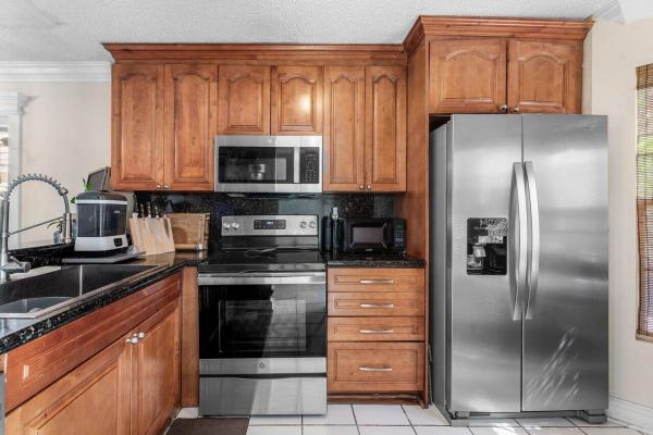 Pheasant Run, 105 Plumage Ln, West Palm Beach, Florida 33415, image 3