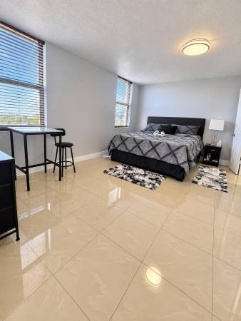 Golden Horn, 427 Golden Isles Dr #10D, Hallandale Beach, Florida 33009, image 3