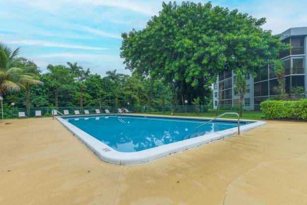 Royal Park, 101 Royal Park Dr #1C, Oakland Park, Florida 33309, image 3