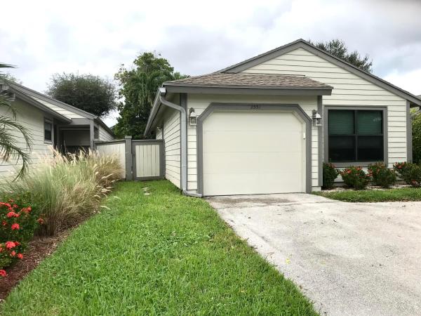 Bedford Mews At Wellington, 2551 Bedford Mews Dr, Wellington, Florida 33414, image 3