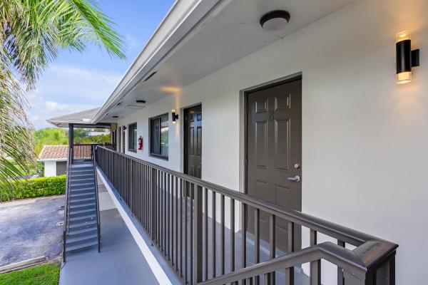 520 NE 45th St #4, Boca Raton, Florida 33431, image 1