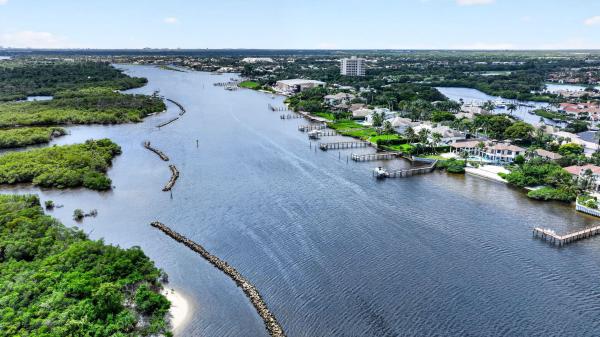 Ocean Walk Place, 105 W Sandpiper Cir W, Jupiter, Florida 33477, image 1
