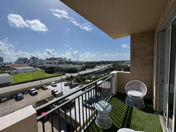Montecito Palm Beach, 616 Clearwater Park Rd #805, West Palm Beach, Florida 33401, image 1