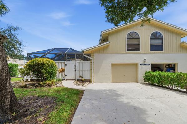 Westwood Lakes, 12501 Woodmill Dr, Palm Beach Gardens, Florida 33418, image 2