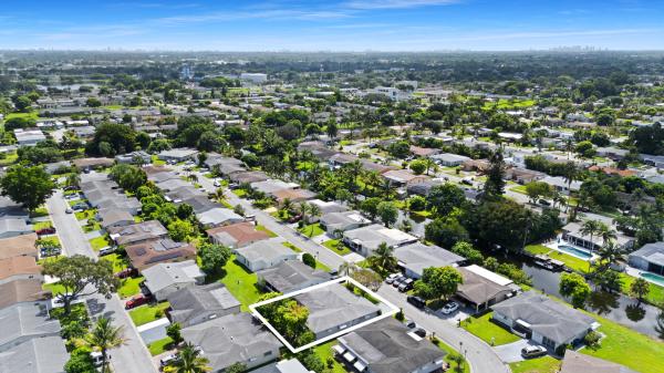 Paradise Gardens 3, 6995 NW 10th Ct, Margate, Florida 33063, image 1