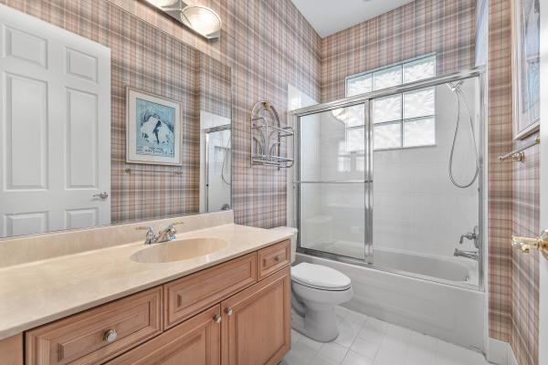 Turnberry Isle At Aberdeen, 6947 Fairway Lakes Dr, Boynton Beach, Florida 33472, image 2
