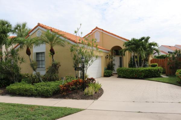 La Lique At Crystal Pointe, 2668 La Lique Cir, Palm Beach Gardens, Florida 33410, image 2