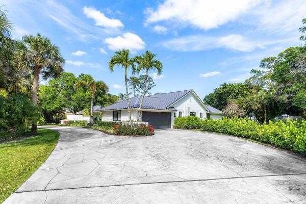 Paddock Park 1 Of Wellington, 14936 Horseshoe Trce, Wellington, Florida 33414, image 2