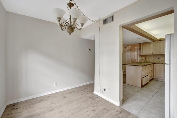Crossroads, 917 NE 16th Ave #7, Fort Lauderdale, Florida 33304, image 1