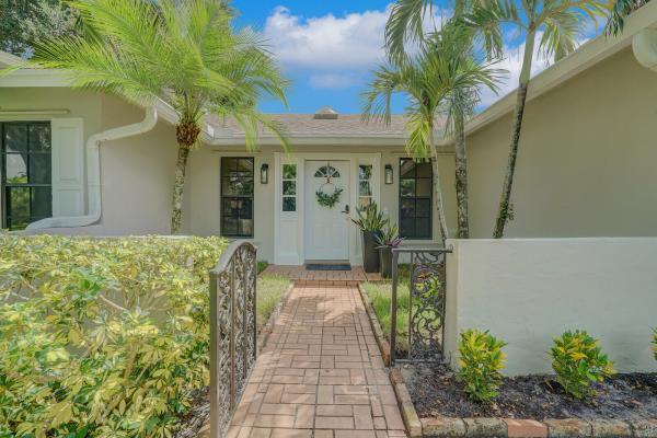 Pinewood East 2 Of Wellington, 166 Old Country Rd S, Wellington, Florida 33414, image 1