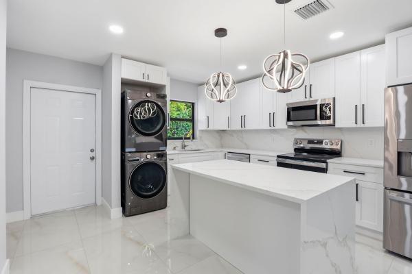 2975 NE 2nd Ave, Boca Raton, Florida 33431, image 1