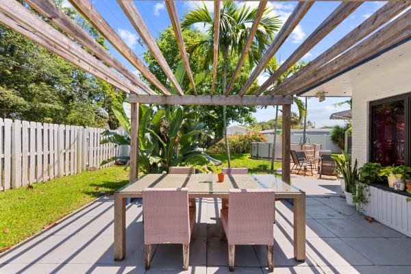 Croissant Park, 336 SW 20th St, Fort Lauderdale, Florida 33315, image 1
