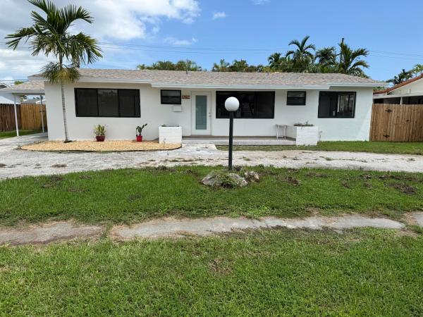 4901 SW 94th Ave, Unincorporated Dade County, Florida 33165, image 1