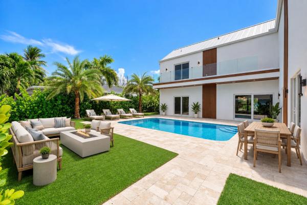 303 SW 14th Pl, Boca Raton, Florida 33432, image 1