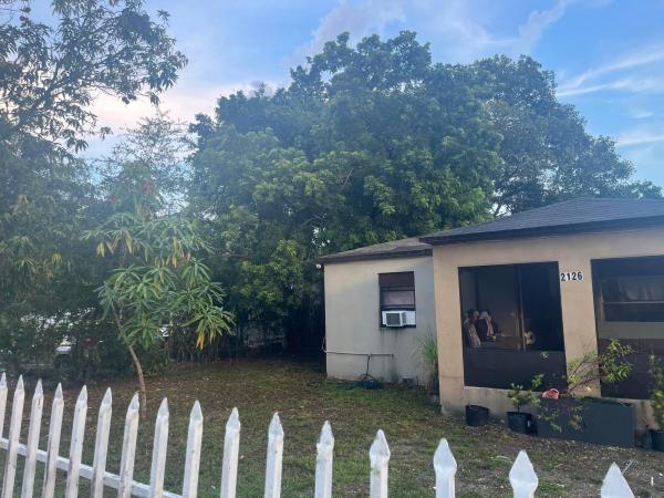 2126 NW 92nd St, Unincorporated Dade County, Florida 33147, image 1