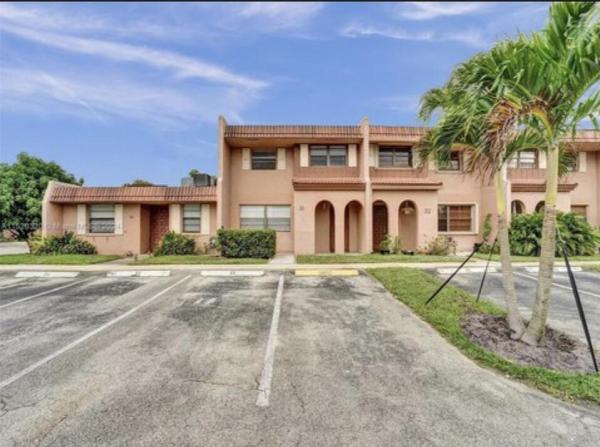31 Seville Cir #2-49, Davie, Florida 33324, image 1