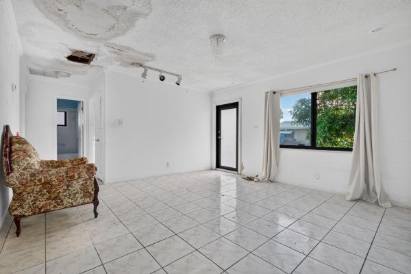 Mainlands Of Tamarac Lakes, 6102 NW 69th Ave, Tamarac, Florida 33321, image 1
