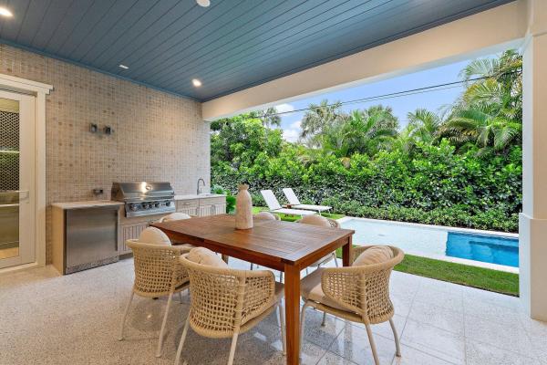 Lake Forest Park, 235 Forest Hill Blvd, West Palm Beach, Florida 33405, image 1