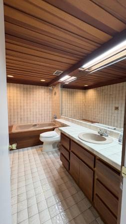 879 NE 195th St #227, Unincorporated Dade County, Florida 33179, image 1