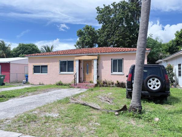 265 NW 119th St, Unincorporated Dade County, Florida 33168, image 1