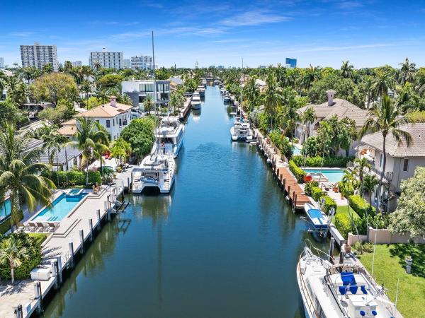 Barcelona Isle, 301 NE 23rd St, Fort Lauderdale, Florida 33301, image 1